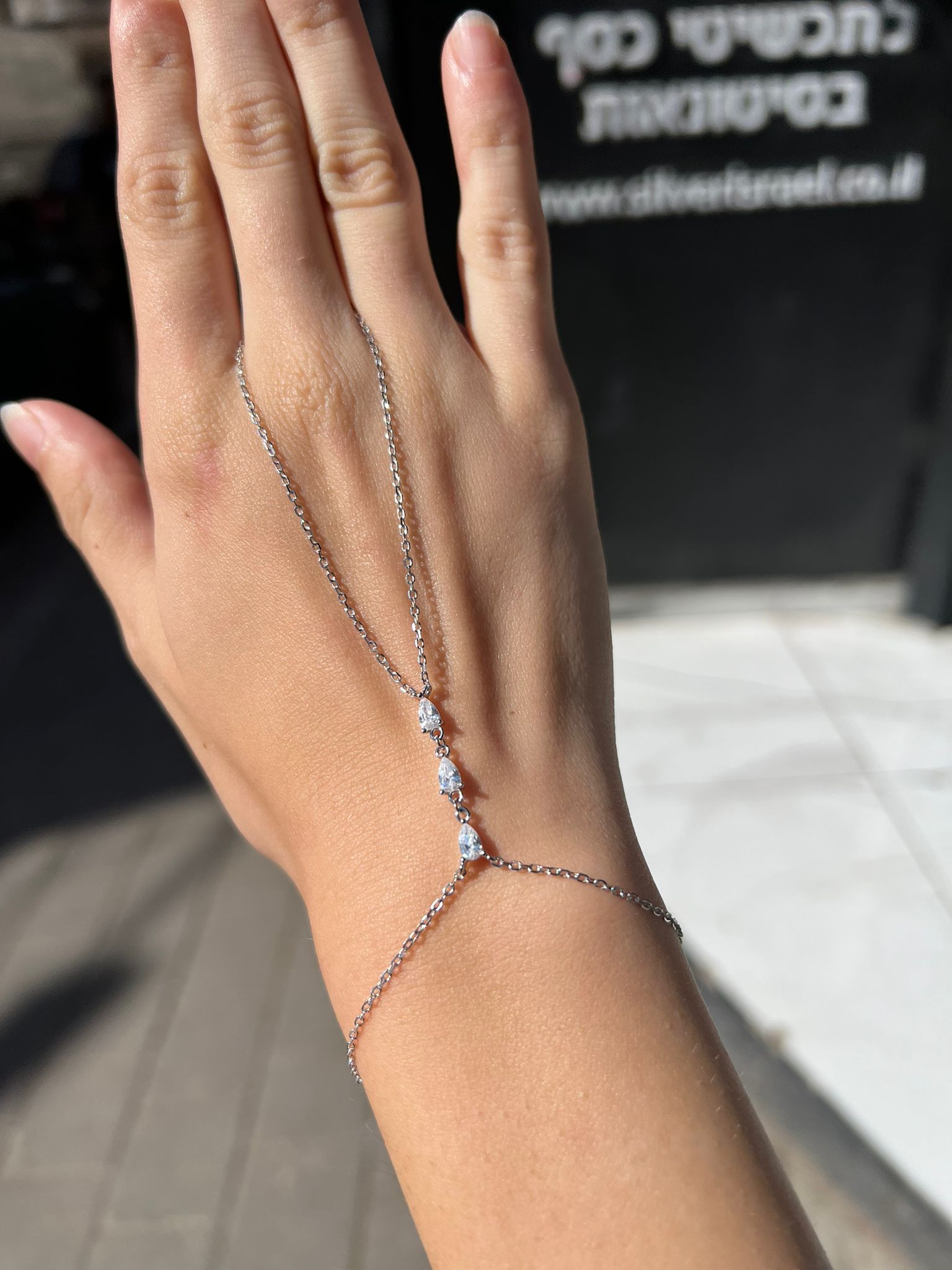 7cf464d4-dcb5-447d-bf1f-19f1d42814d8