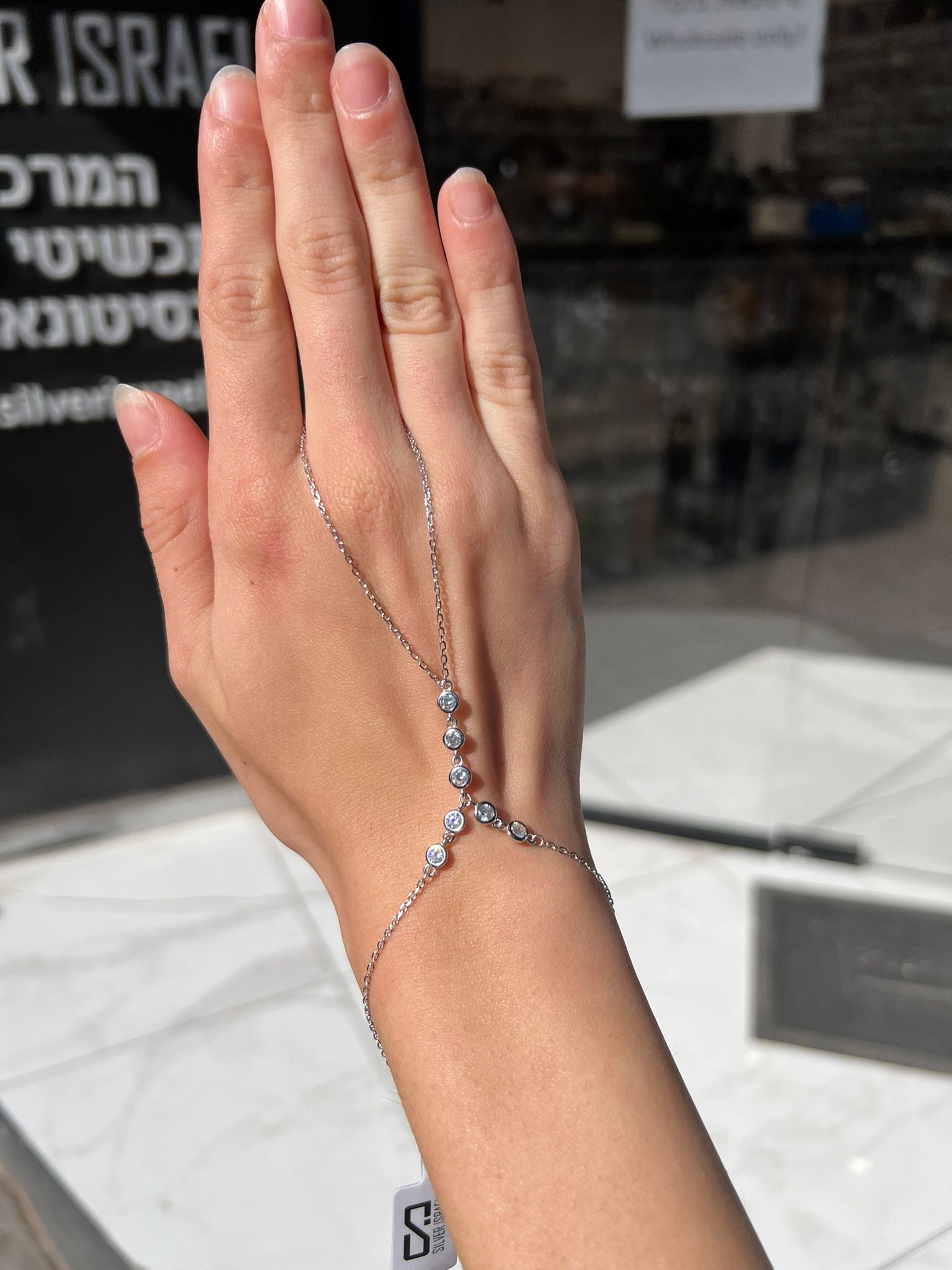 da965e72-31dd-41ab-b01a-2f964f2442ac